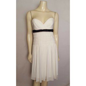 BCBGMAXAZRIA white strapless cocktail dress 6‎
